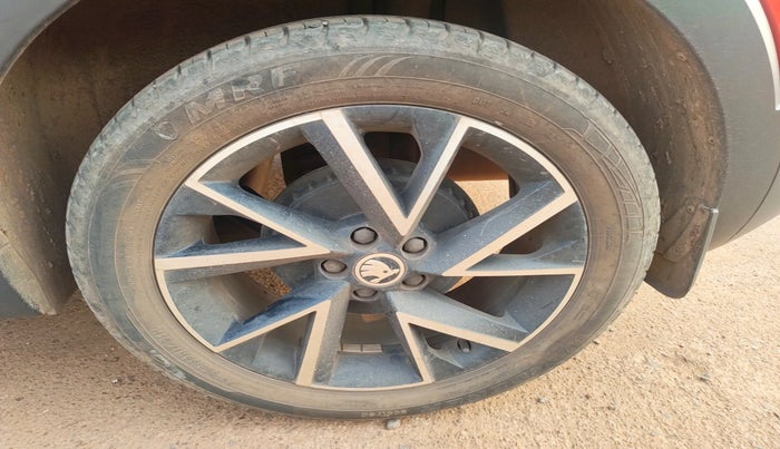 2023 Skoda KUSHAQ MONTE CARLO 1.5L TSI DSG, Petrol, Automatic, 31,564 km, tyre