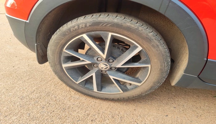 2023 Skoda KUSHAQ MONTE CARLO 1.5L TSI DSG, Petrol, Automatic, 31,564 km, tyre