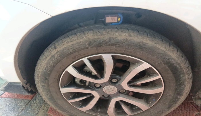 2022 Maruti Swift VXI AMT, Petrol, Automatic, 19,173 km, tyre