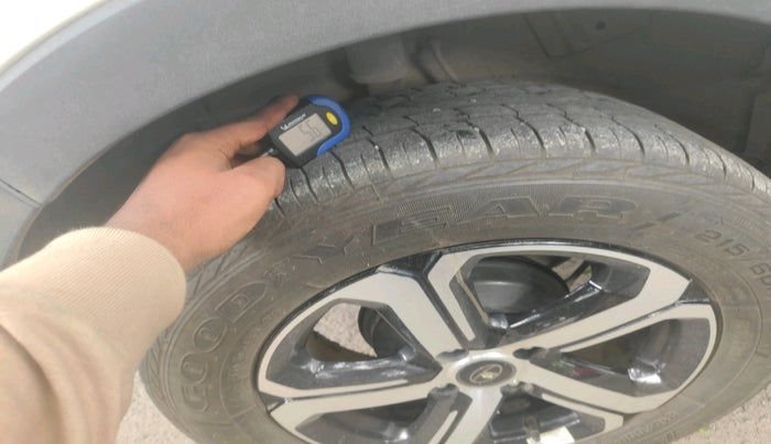 2023 Tata NEXON XZA PLUS DIESEL, Diesel, Automatic, 28,219 km, tyre