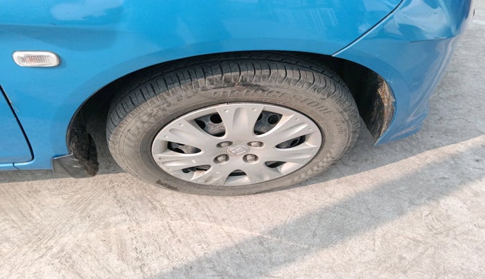 2013 Honda Brio S MT, Petrol, Manual, 58,810 km, tyre