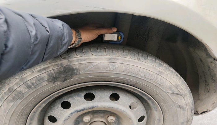 2011 Maruti Swift VXI, Petrol, Manual, 63,324 km, tyre