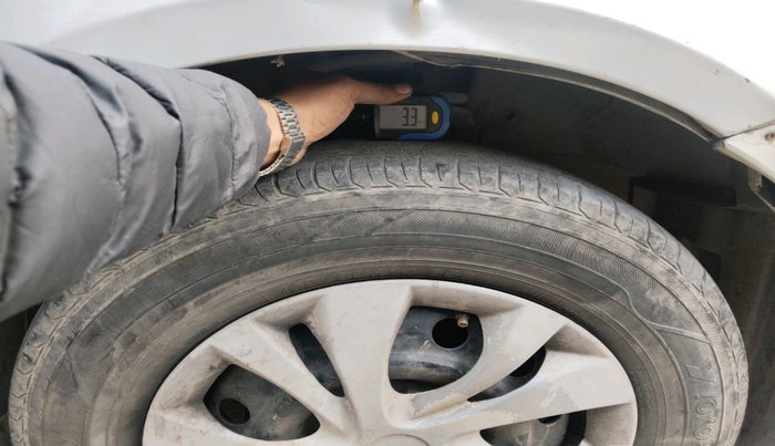 2011 Maruti Swift VXI, Petrol, Manual, 63,324 km, tyre