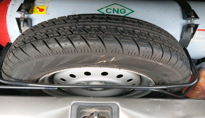 2019 Maruti New Wagon-R LXI CNG 1.0, Petrol, Manual, 92,029 km, tyre