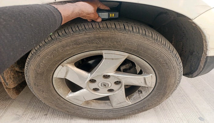 2013 Renault Duster 110 PS RXZ DIESEL, Diesel, Manual, 2,28,184 km, tyre