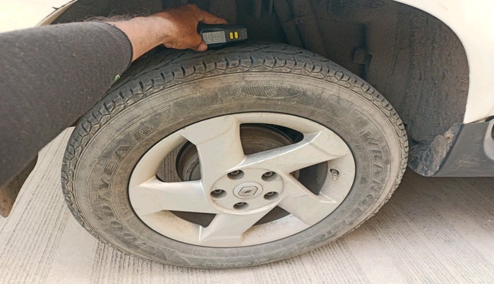 2013 Renault Duster 110 PS RXZ DIESEL, Diesel, Manual, 2,28,184 km, tyre