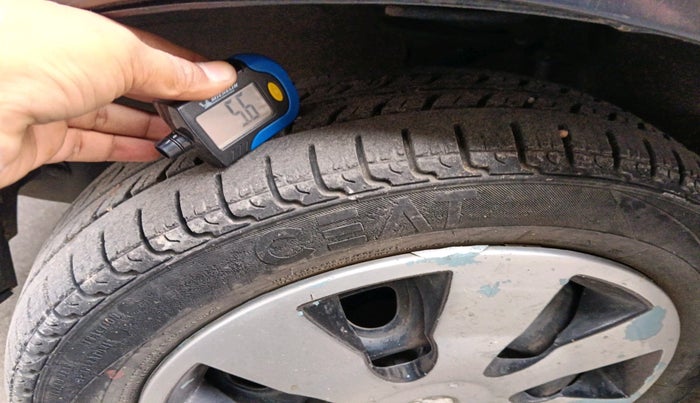 2015 Maruti Alto K10 VXI, Petrol, Manual, 52,501 km, tyre