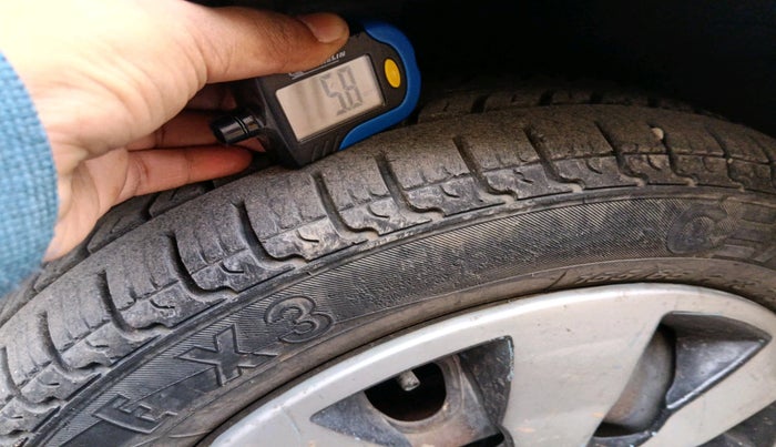 2015 Maruti Alto K10 VXI, Petrol, Manual, 52,501 km, tyre