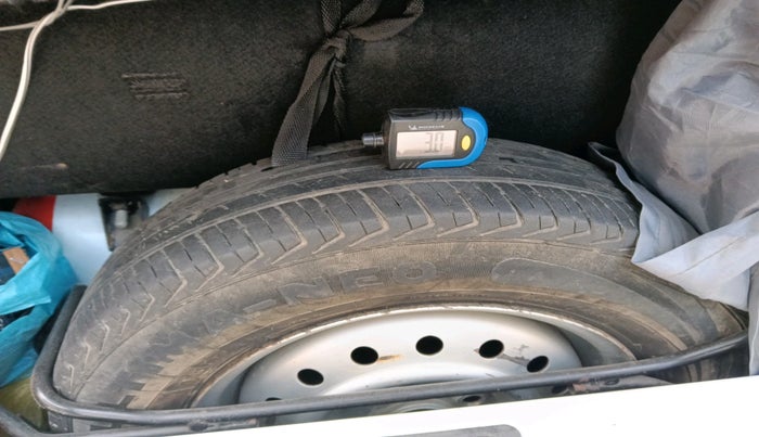 2021 Maruti New Wagon-R LXI CNG 1.0, Petrol, Manual, 1,07,995 km, tyre