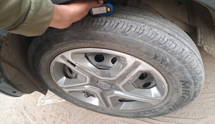 2018 Tata NEXON XM PETROL, Petrol, Manual, 49,933 km, tyre