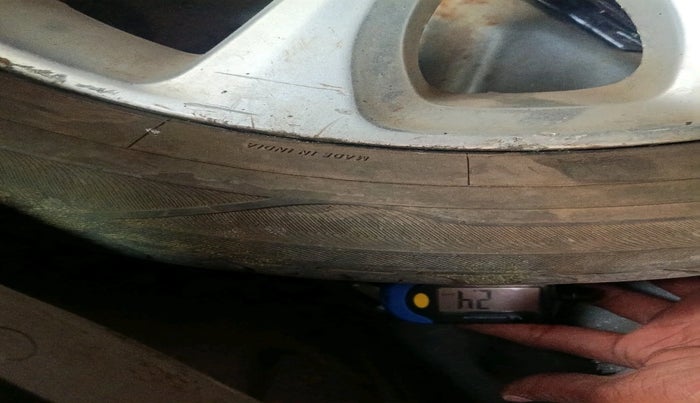 2011 Ford Figo ZXI 1.2 PETROL, Petrol, Manual, 96,134 km, tyre