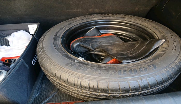 2022 KIA SONET HTK PLUS 1.5, Diesel, Manual, 17,454 km, tyre