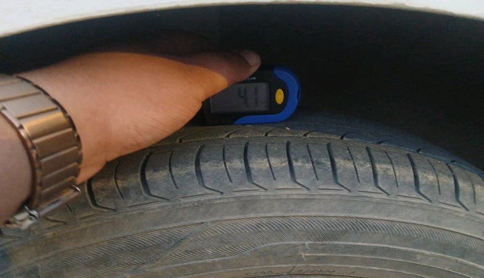 2017 Nissan Micra Active XV SAFETY PACK, Petrol, Manual, 86,000 km, tyre