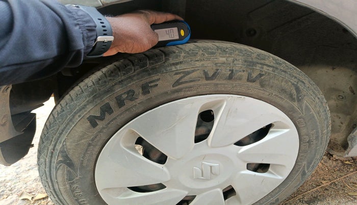 2016 Maruti Celerio VXI, Petrol, Manual, 98,900 km, tyre