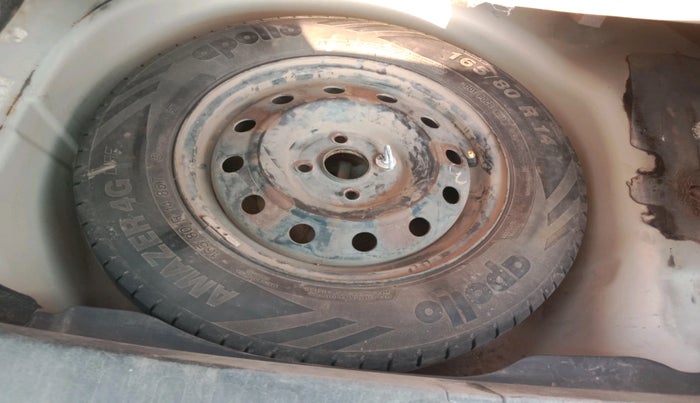 2013 Maruti Swift Dzire VXI, Petrol, Manual, 1,61,441 km, tyre