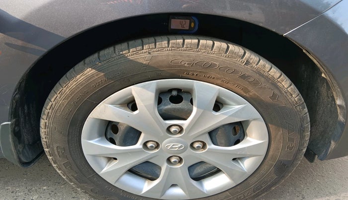 2015 Hyundai Grand i10 MAGNA 1.2 KAPPA VTVT, Petrol, Manual, 50,631 km, tyre