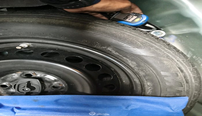 2015 Maruti Baleno ZETA PETROL 1.2, Petrol, Manual, 29,723 km, tyre