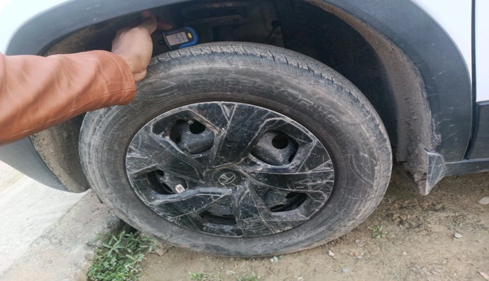 2025 Tata PUNCH Adventure Plus, Petrol, Manual, 4,945 km, tyre