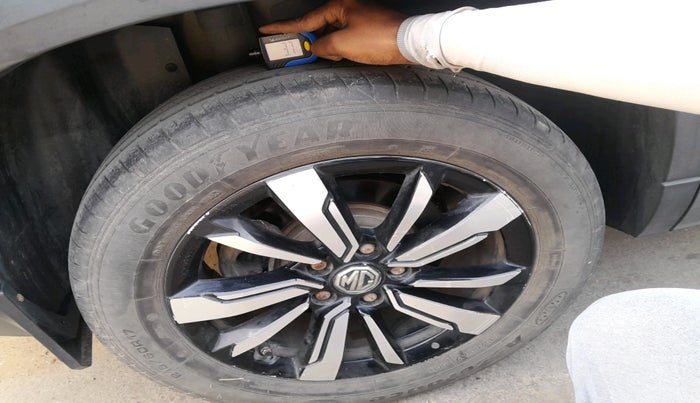 2020 MG HECTOR PLUS SHARP 1.5 PETROL TURBO DCT 6-STR, Petrol, Automatic, 63,350 km, tyre