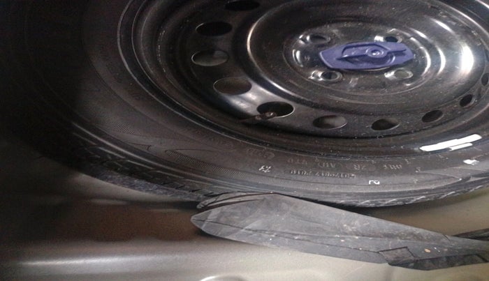 2019 Maruti New Wagon-R ZXI 1.2, Petrol, Manual, 16,525 km, tyre