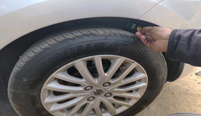 2018 Maruti Dzire ZXI, Petrol, Manual, 94,266 km, tyre