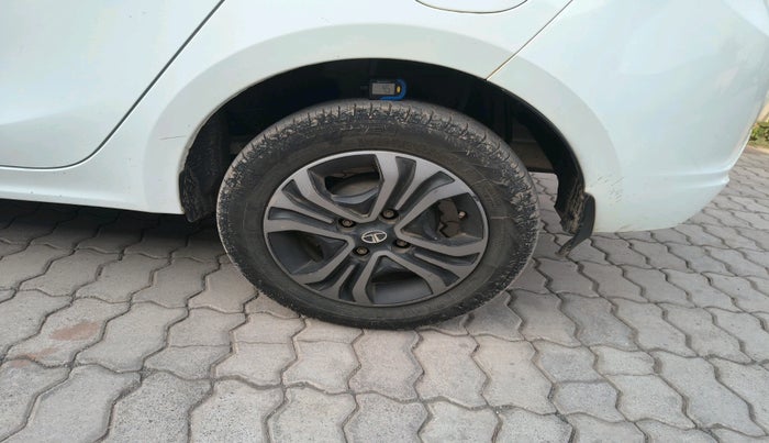 2022 Tata TIGOR XZ PLUS CNG, Petrol, Manual, 54,477 km, tyre
