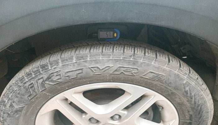 2016 Mahindra NUVOSPORT N8 AMT, Diesel, Automatic, 88,655 km, tyre