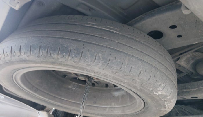 2019 Toyota Innova Crysta 2.8 ZX AT 7 STR, Diesel, Automatic, 1,98,410 km, tyre