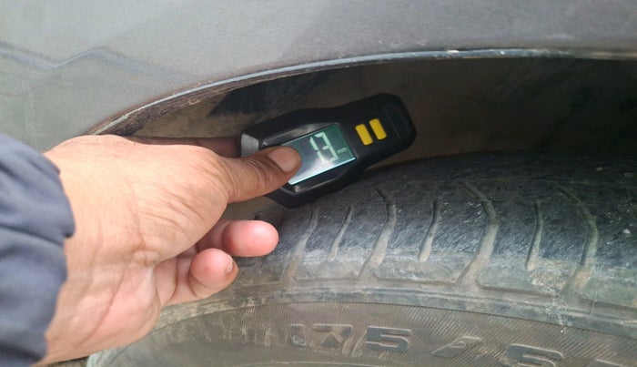 2015 Honda Amaze 1.2L I-VTEC VX AT, Petrol, Automatic, 1,11,184 km, tyre