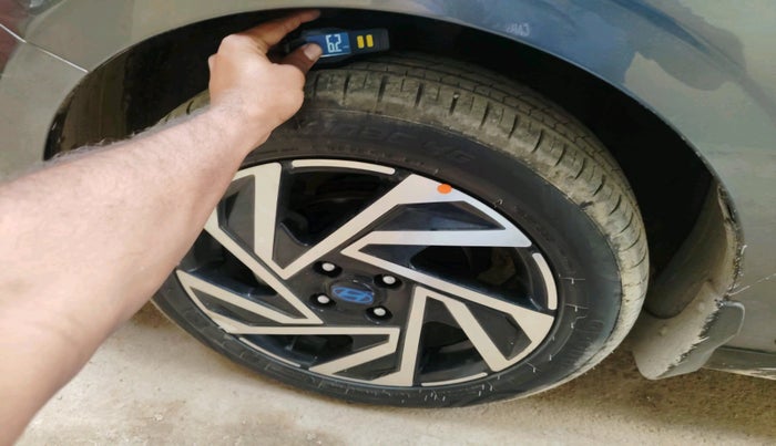 2024 Hyundai NEW I20 ASTA (O) 1.2 MT, Petrol, Manual, 8,680 km, tyre