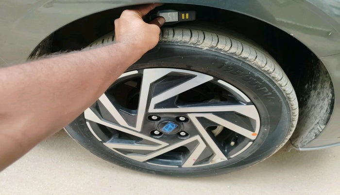 2024 Hyundai NEW I20 ASTA (O) 1.2 MT, Petrol, Manual, 8,680 km, tyre