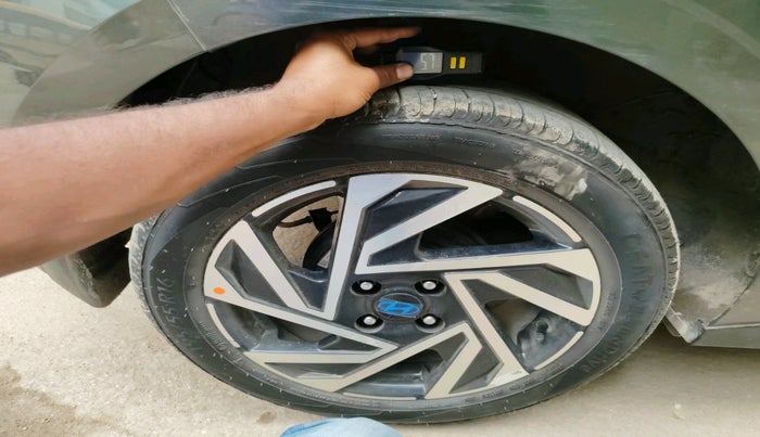 2024 Hyundai NEW I20 ASTA (O) 1.2 MT, Petrol, Manual, 8,680 km, tyre