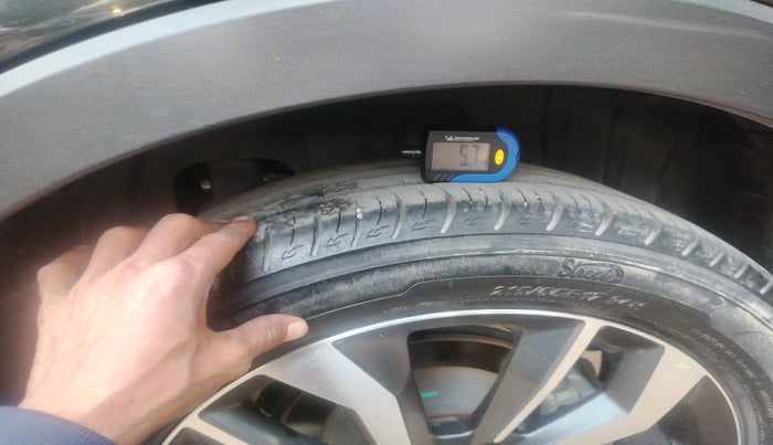 2019 Mahindra XUV300 W8 (O) 1.2 PETROL, Petrol, Manual, 36,203 km, tyre