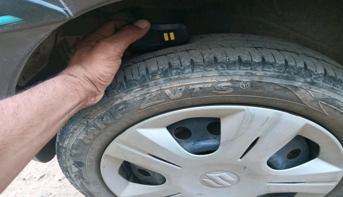 2018 Maruti Wagon R 1.0 VXI AMT, Petrol, Automatic, 79,483 km, tyre