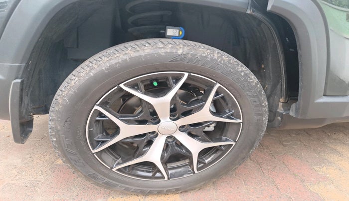 2023 Jeep MERIDIAN LIMITED (O) 4X4 AT, Diesel, Automatic, 26,958 km, tyre