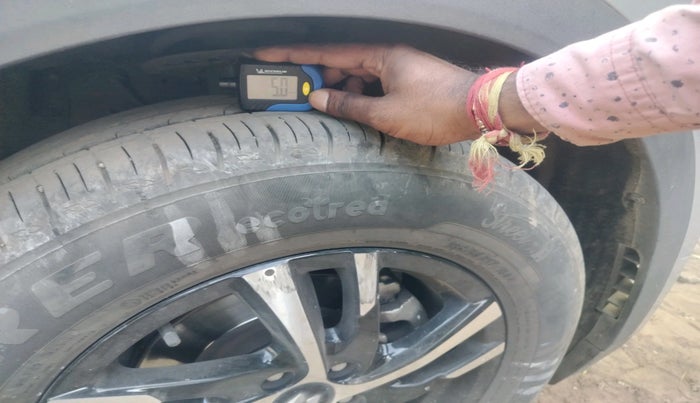 2022 Mahindra XUV700 AX3 D MT 5 STR, Diesel, Manual, 26,341 km, tyre