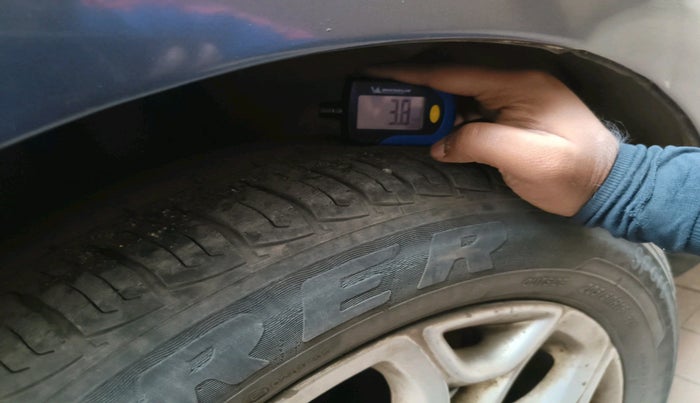 2014 Ford Ecosport TITANIUM 1.5L DIESEL, Diesel, Manual, 2,00,006 km, tyre