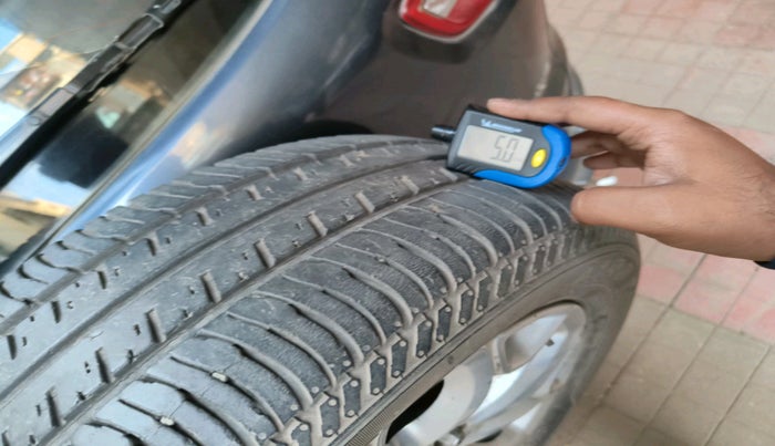 2014 Ford Ecosport TITANIUM 1.5L DIESEL, Diesel, Manual, 2,00,006 km, tyre