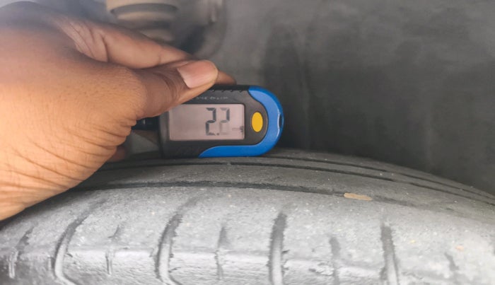 2005 Skoda Octavia RIDER 1.9 TDI, Diesel, Manual, 1,86,735 km, tyre