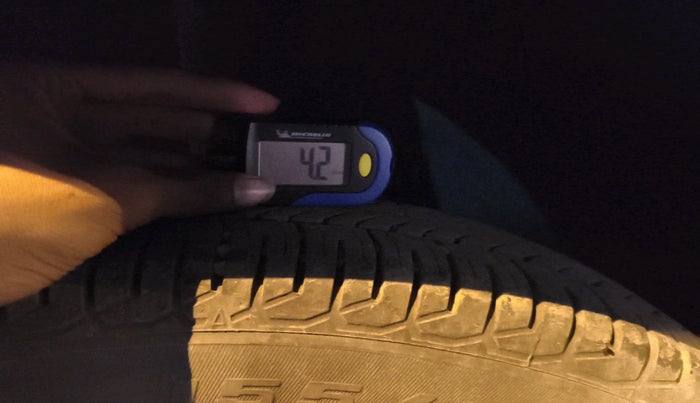 2015 Datsun Go T, Petrol, Manual, 68,395 km, tyre