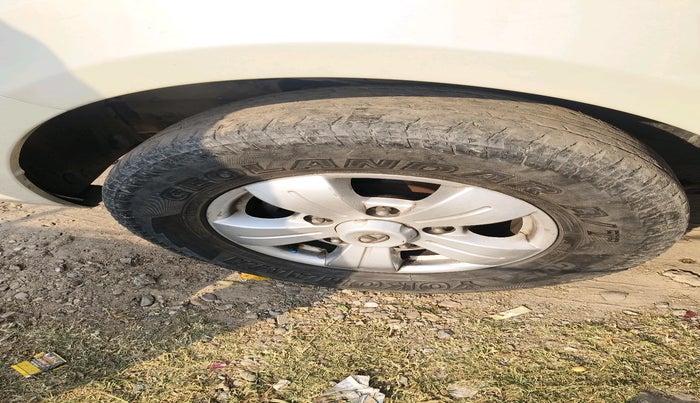 2017 Tata Safari Storme 2.2 EX 4X2, Diesel, Manual, 73,859 km, tyre