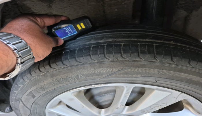 2011 Maruti Swift ZDI, Diesel, Manual, 1,63,269 km, tyre