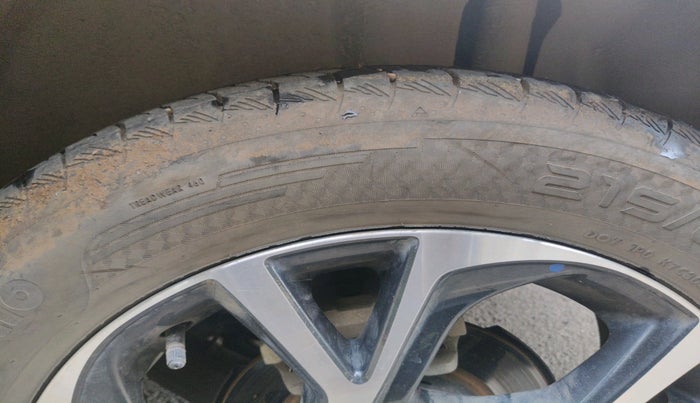 2023 Toyota URBAN CRUISER HYRYDER V AWD NEO DRIVE, Petrol, Manual, 29,480 km, tyre