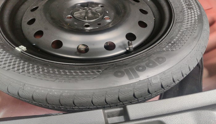 2023 Toyota URBAN CRUISER HYRYDER V AWD NEO DRIVE, Petrol, Manual, 29,480 km, tyre