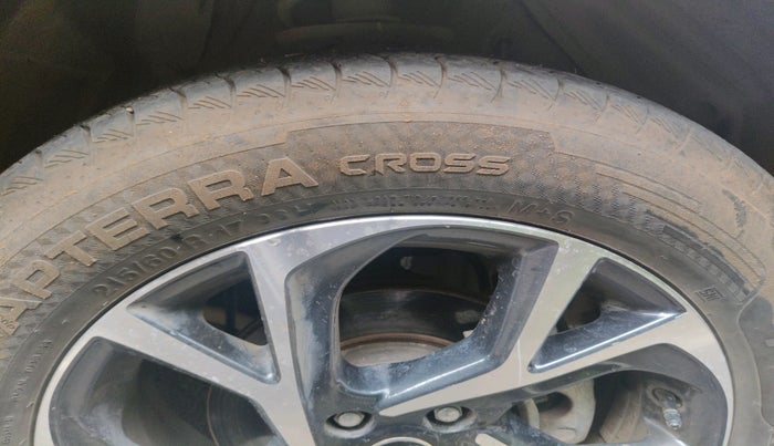 2023 Toyota URBAN CRUISER HYRYDER V AWD NEO DRIVE, Petrol, Manual, 29,480 km, tyre