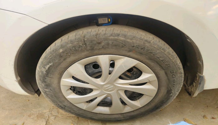 2018 Maruti Swift VXI AMT, Petrol, Automatic, 78,733 km, tyre