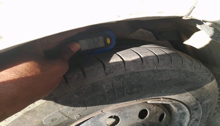 2012 Maruti Swift Dzire VDI, Diesel, Manual, 2,13,261 km, tyre