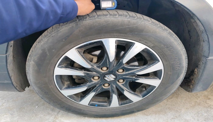 2018 Maruti S Cross ZETA 1.3, Diesel, Manual, 1,03,665 km, tyre