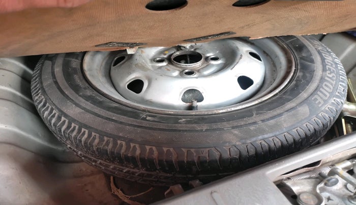 2011 Maruti Alto K10 LXI, Petrol, Manual, 97,526 km, tyre