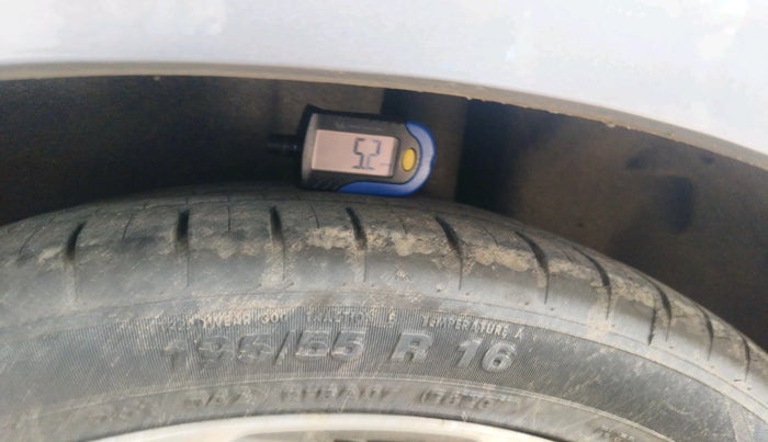 2018 Maruti Ciaz ALPHA 1.5 SHVS PETROL, Petrol, Manual, 1,24,000 km, tyre